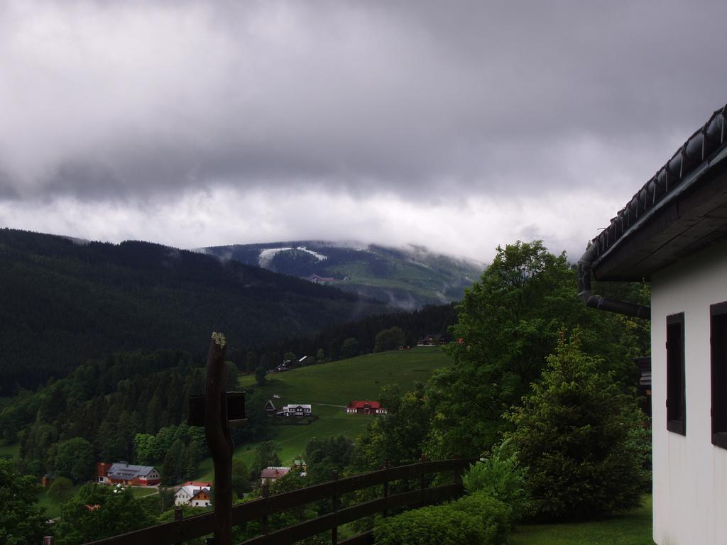 Penzion Kobr Pec pod Snezkou Exterior foto